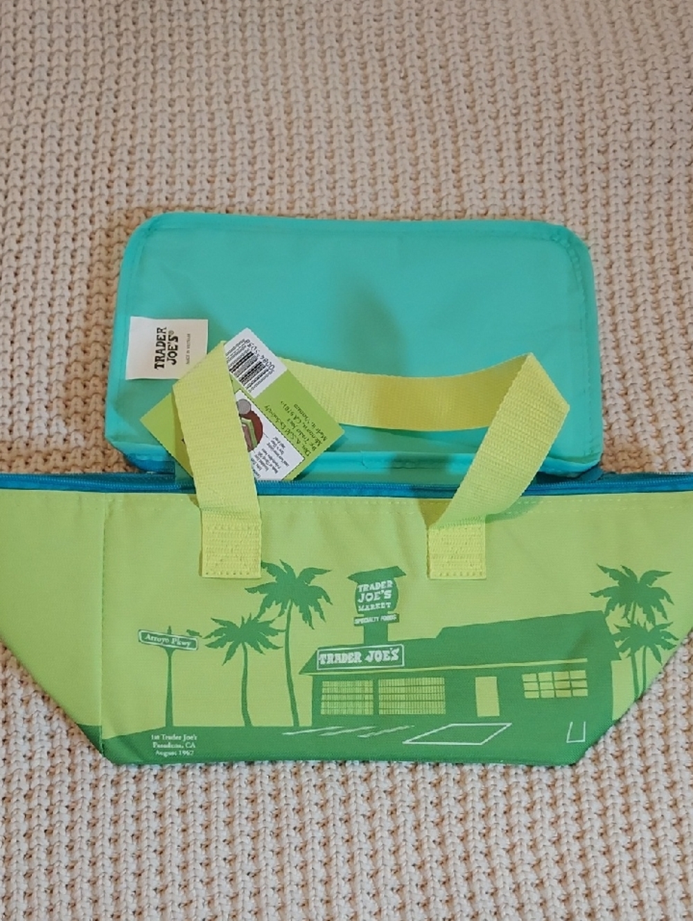 Trader Joe's Mini Insulated Tote Summer Collection In Lime with Blue Zipper